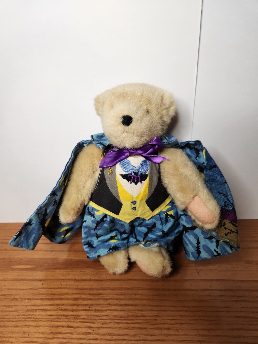 VTG  Muffy Vanderbear  COUNTESS Muffula Vampire plush.